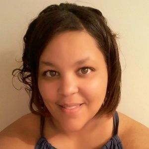 Meet your Posher, Cynthia